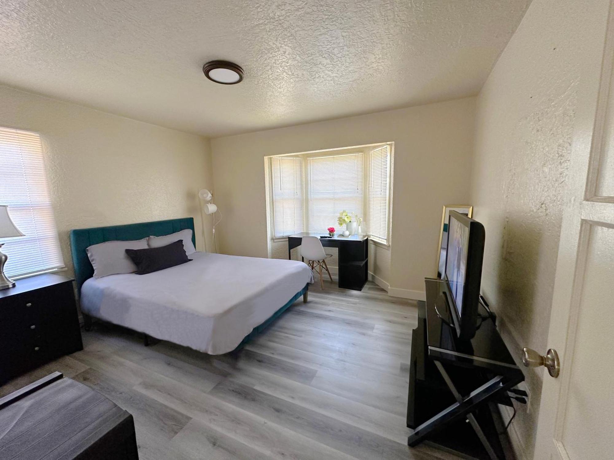 Entire Lovely 3-Bedroom Home W Yard, Parking Chula Vista Eksteriør bilde