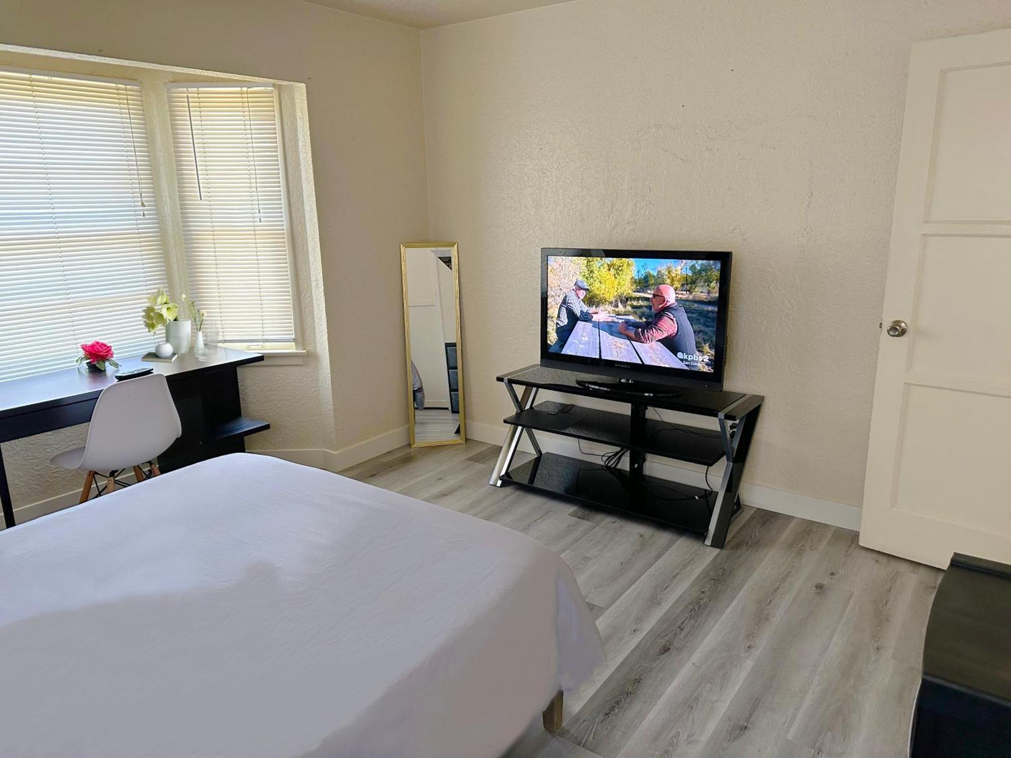 Entire Lovely 3-Bedroom Home W Yard, Parking Chula Vista Eksteriør bilde
